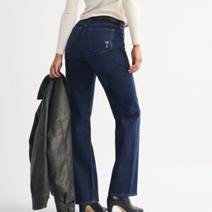 NWOT Curve Love High Rise 90s Relaxed Jean Martini Embroidery